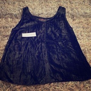 Sacred threads tank size (M) $5